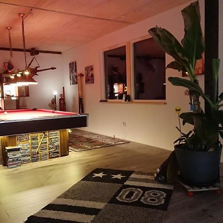 Garden Mellan Slotten Svarte Kültér fotó